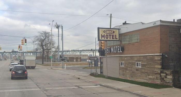 Crest Motel - Web Listing